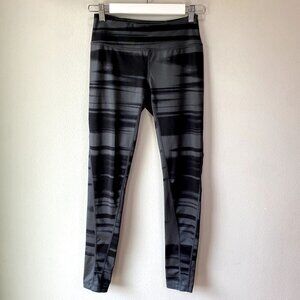 Zella Gray Black Printed Leggings S